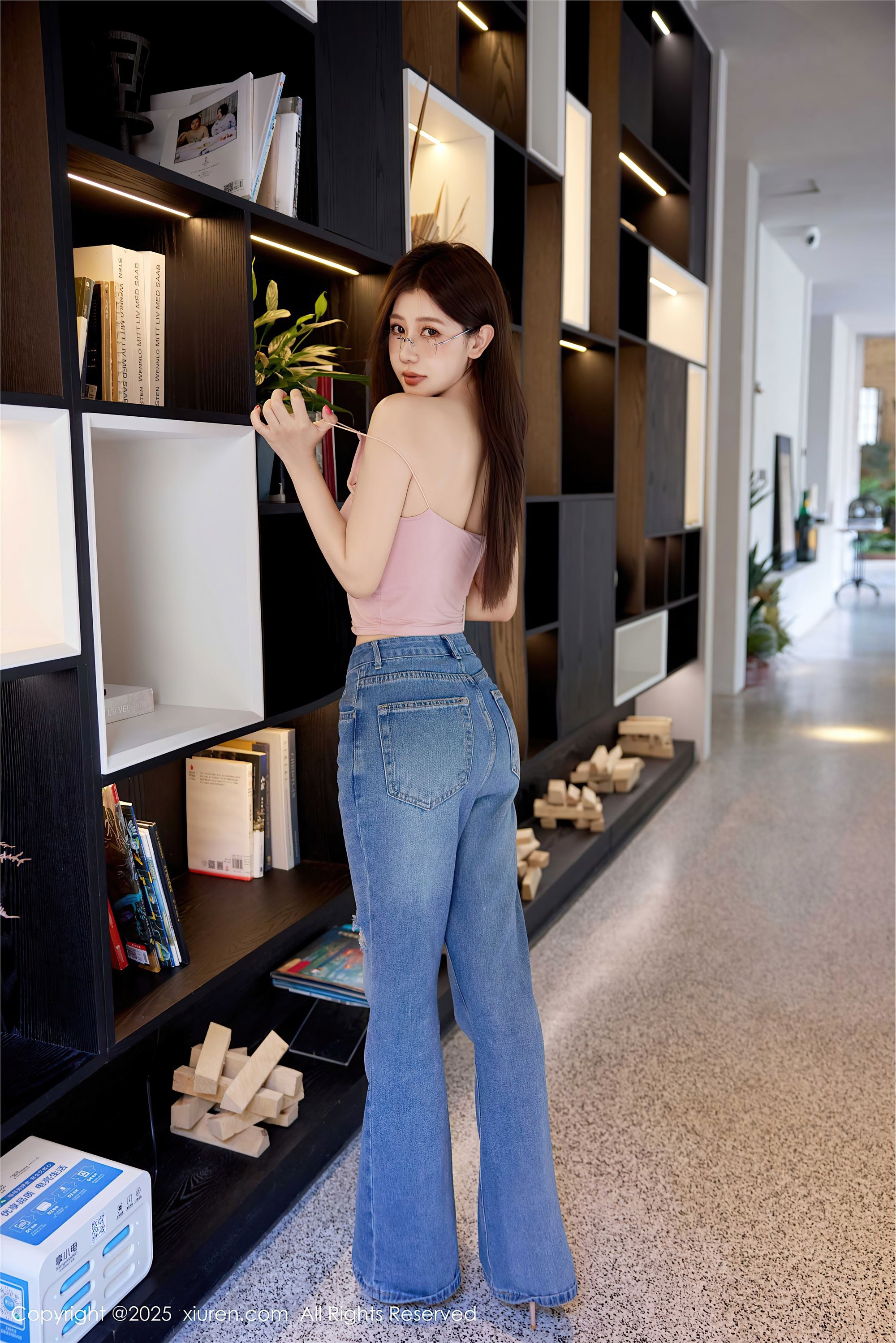 Xiuren秀人网 2025.11.13 NO.10983 尹甜甜sunny